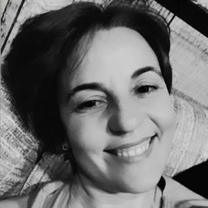 Meet your Posher, Jonela